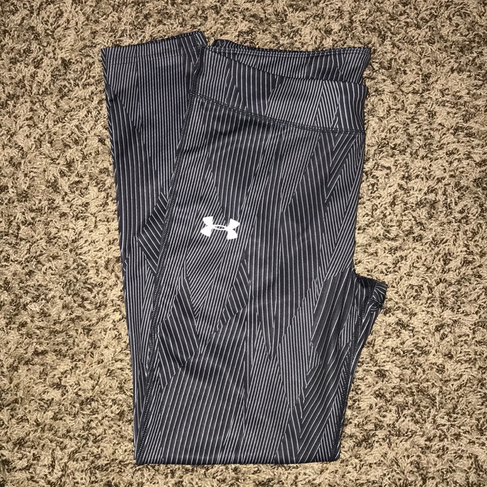 Under Armour black/white leggings NWOT